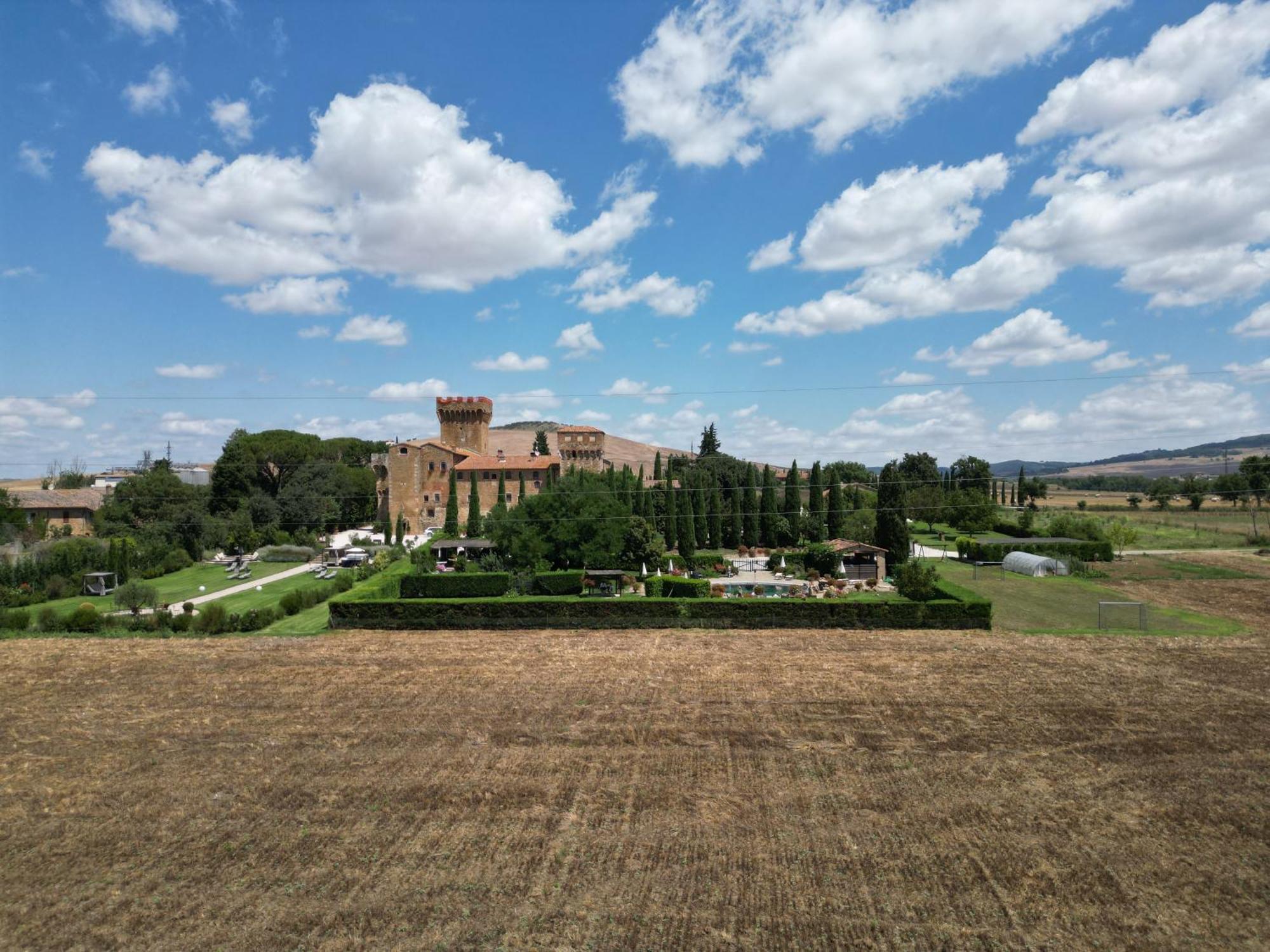 Agriturismo Castello La Grancia Di Spedaletto Pienza Extérieur photo